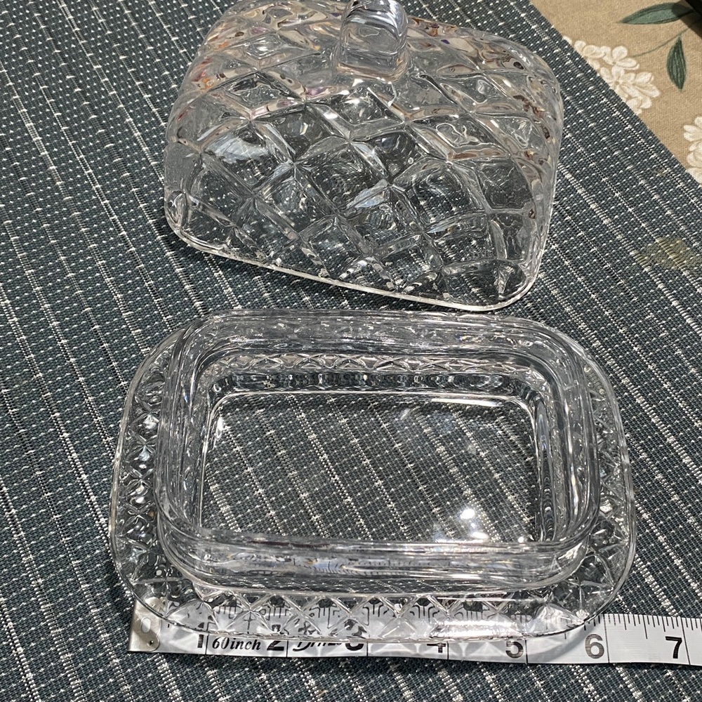 Crystal Clear Glass Butter Dish - Picture 7 of 12